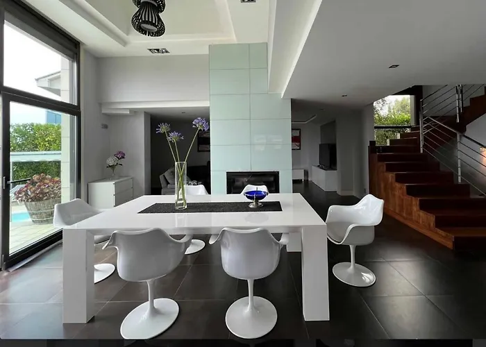 Branca , Agradable Casa Independiente Con Piscina Ποντεβέντρα