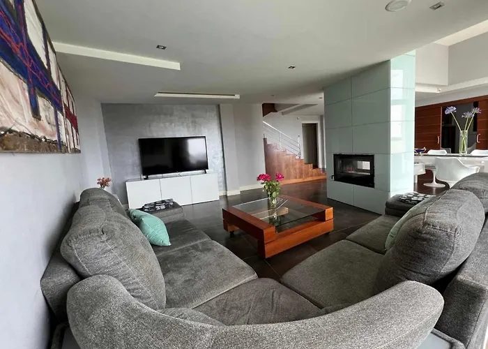 Branca , Agradable Casa Independiente Con Piscina Ποντεβέντρα