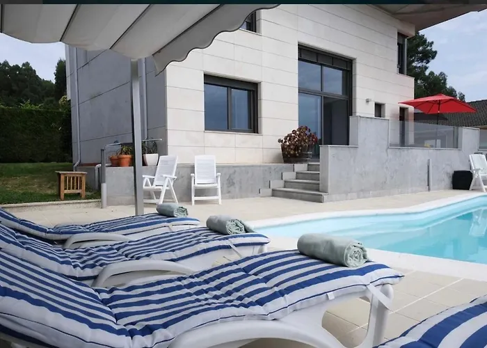 Σπίτι διακοπών Branca , Agradable Casa Independiente Con Piscina Ποντεβέντρα